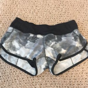 Lululemon shorts 2